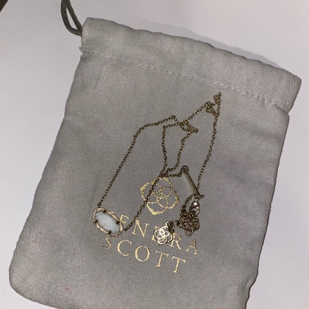 KENDRA SCOTT white elisa pendant necklace